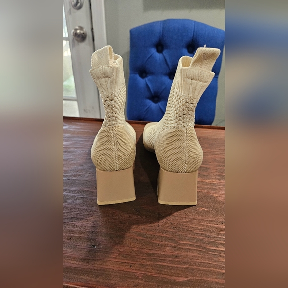 VIVAIA Square-Toe Perforated Heeled Boots(Melissa) In Cream Ivory. Size 7 - Picture 4 of 15